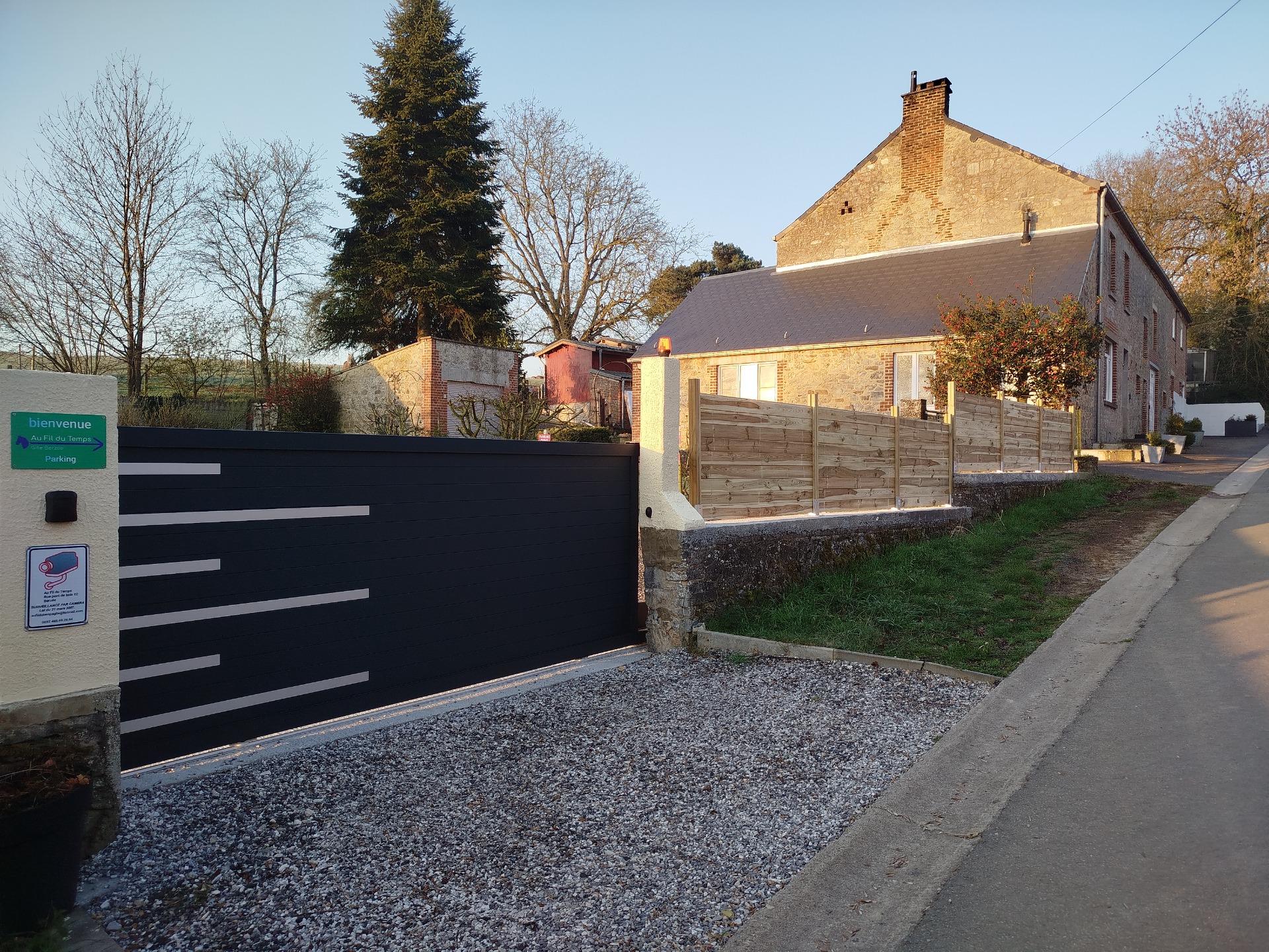 Gîte Au Fil du Temps à Berzée, en Ardenne belge, propose un hébergement de charme pour un séjour nature en Wallonie, proche de Walcourt et des Lacs de l’Eau d’Heure.